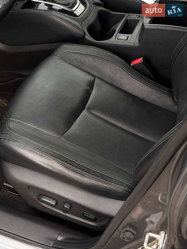 Внедорожник / Кроссовер Nissan Rogue Sport 2019 в Львове