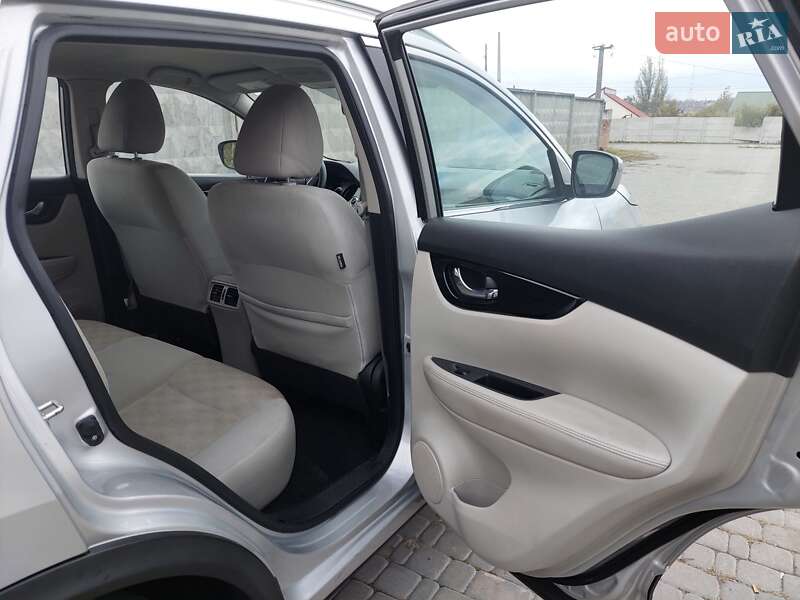 Позашляховик / Кросовер Nissan Rogue Sport 2019 в Первомайську