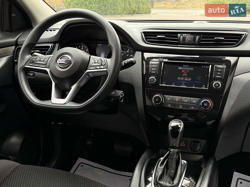 Внедорожник / Кроссовер Nissan Rogue Sport 2022 в Дрогобыче