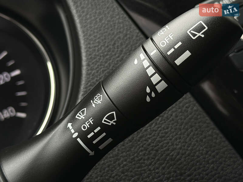 Внедорожник / Кроссовер Nissan Rogue Sport 2022 в Дрогобыче