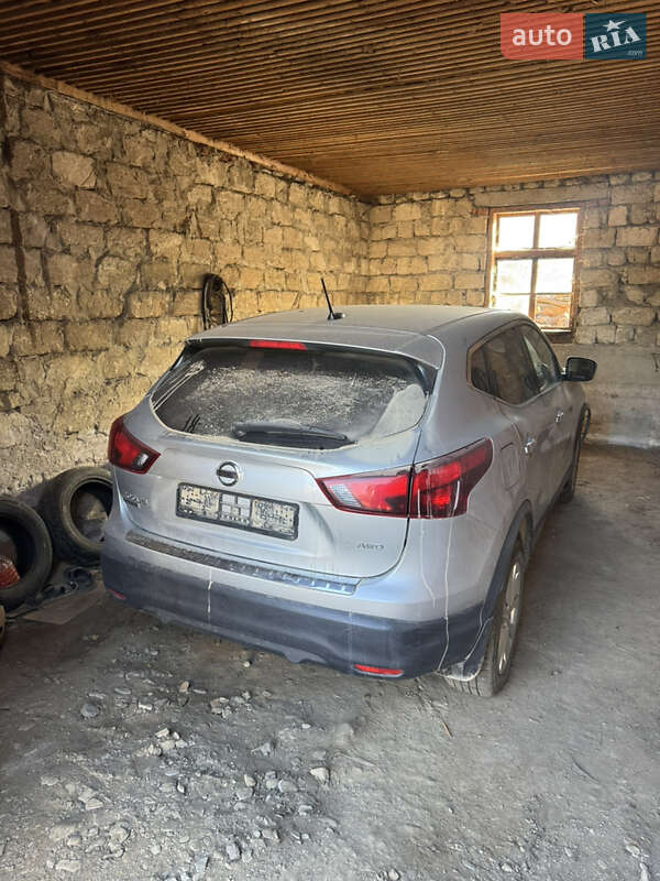 Внедорожник / Кроссовер Nissan Rogue Sport 2017 в Вижнице