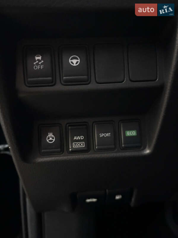 Внедорожник / Кроссовер Nissan Rogue Sport 2020 в Львове