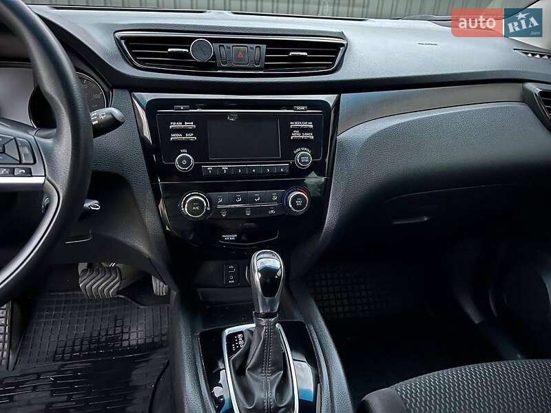 Позашляховик / Кросовер Nissan Rogue Sport 2018 в Новояворівську фото 6 Позашляховик / Кросовер Nissan Rogue Sport 2018 в Новояворівську