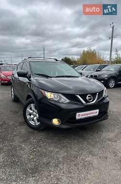 Внедорожник / Кроссовер Nissan Rogue Sport 2017 в Белогородке