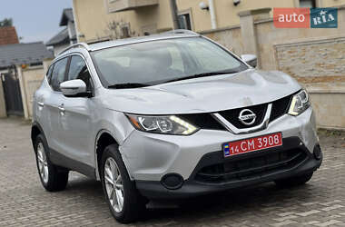 Внедорожник / Кроссовер Nissan Rogue Sport 2017 в Львове