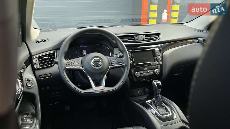 Внедорожник / Кроссовер Nissan Rogue Sport 2020 в Самборе