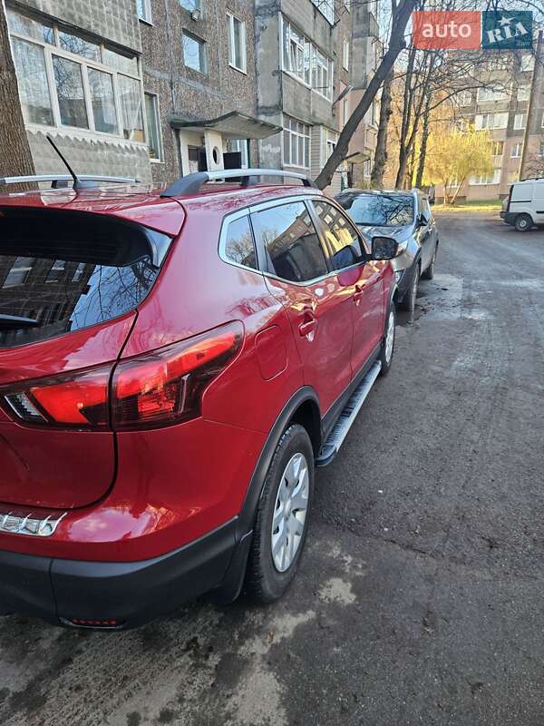 Внедорожник / Кроссовер Nissan Rogue Sport 2018 в Киеве