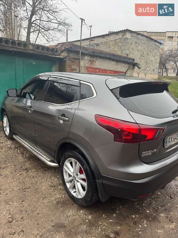 Внедорожник / Кроссовер Nissan Rogue Sport 2017 в Шевченкове