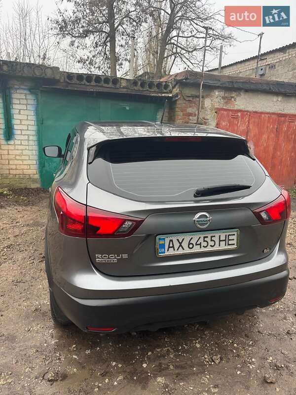 Внедорожник / Кроссовер Nissan Rogue Sport 2017 в Шевченкове