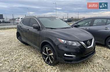 Позашляховик / Кросовер Nissan Rogue Sport 2020 в Львові