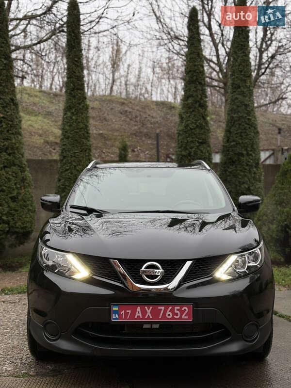 Внедорожник / Кроссовер Nissan Rogue Sport 2018 в Лубнах