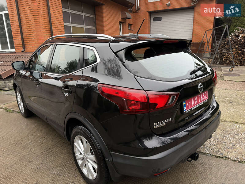 Внедорожник / Кроссовер Nissan Rogue Sport 2018 в Лубнах