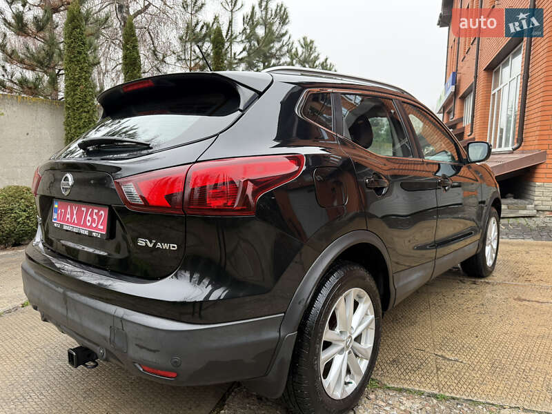 Внедорожник / Кроссовер Nissan Rogue Sport 2018 в Лубнах