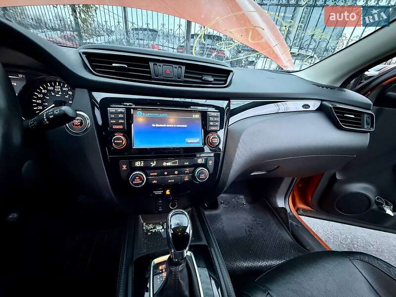 Внедорожник / Кроссовер Nissan Rogue Sport 2017 в Киеве