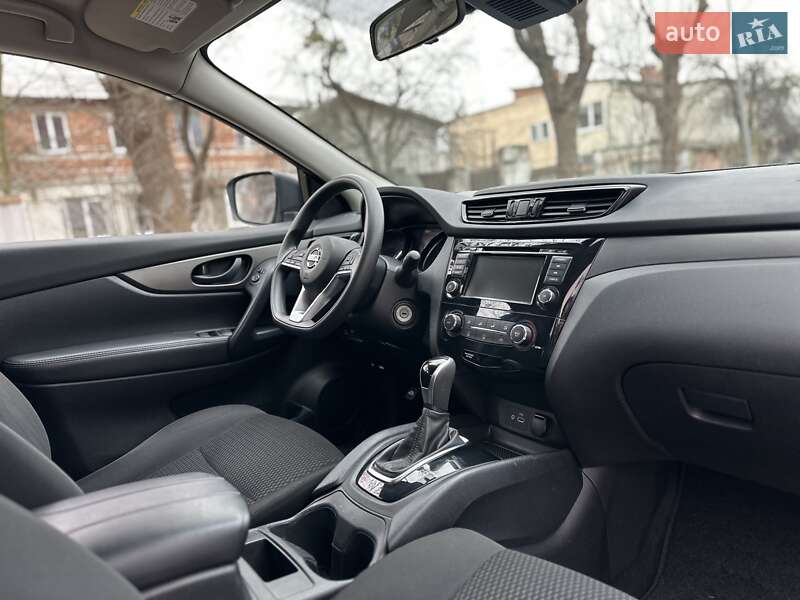 Внедорожник / Кроссовер Nissan Rogue Sport 2021 в Львове