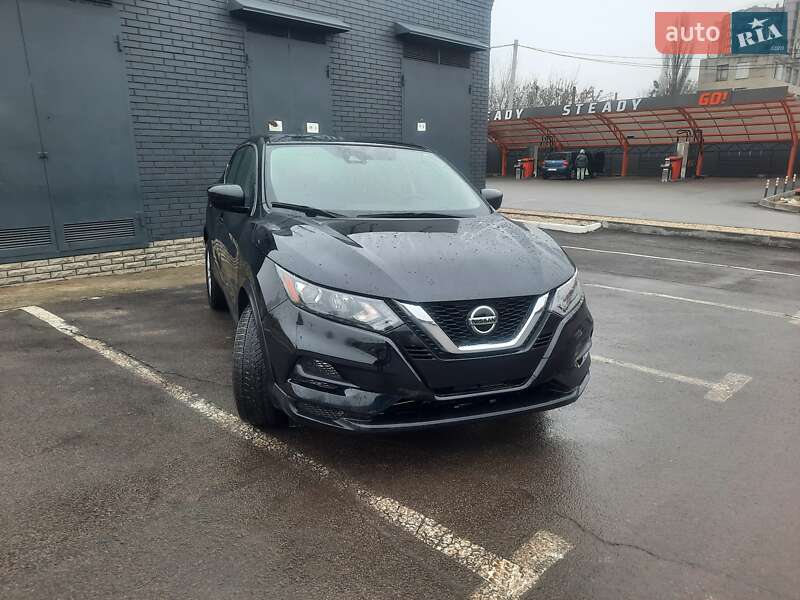 Nissan Rogue Sport 2021