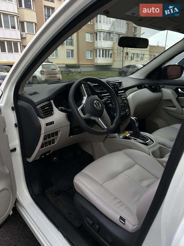 Внедорожник / Кроссовер Nissan Rogue Sport 2018 в Виннице