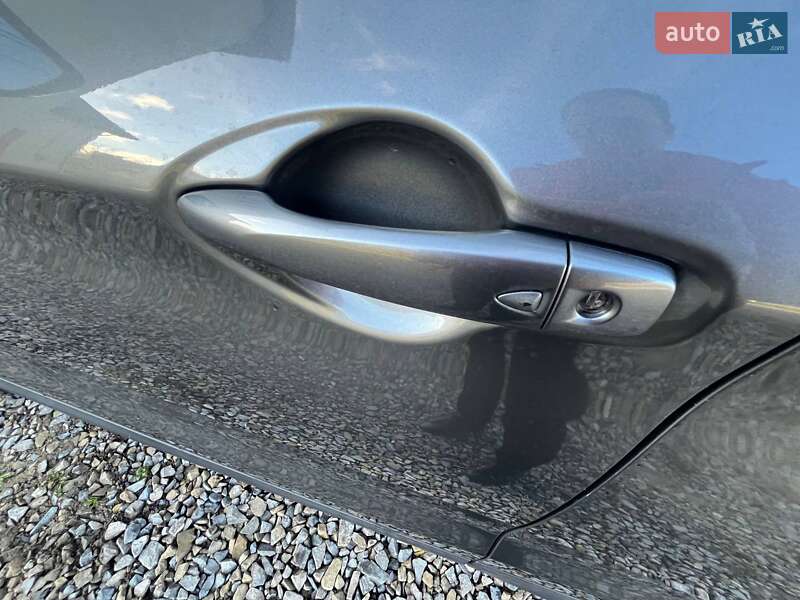 Позашляховик / Кросовер Nissan Rogue Sport 2017 в Івано-Франківську