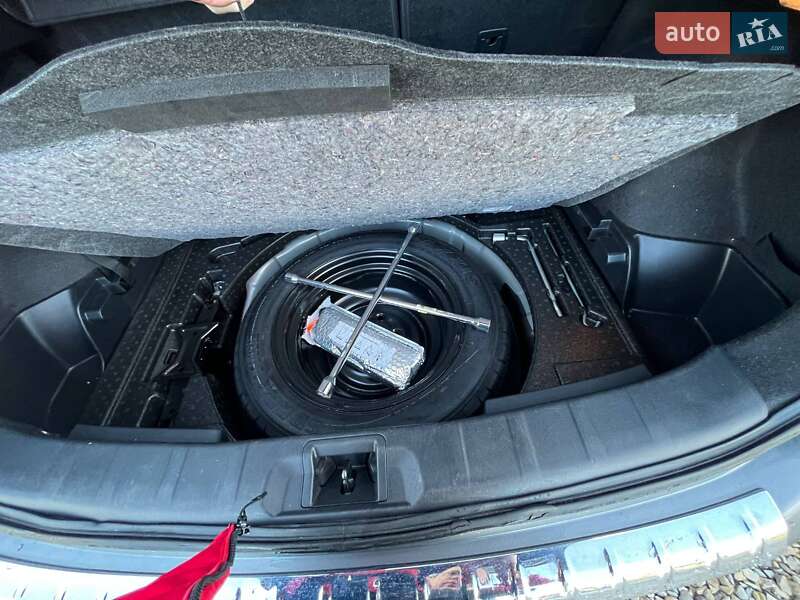 Позашляховик / Кросовер Nissan Rogue Sport 2017 в Івано-Франківську