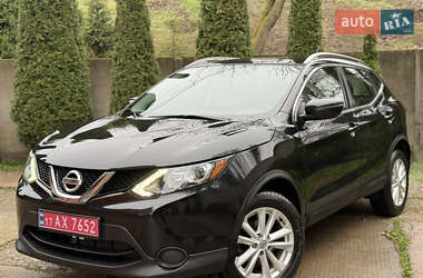 Позашляховик / Кросовер Nissan Rogue Sport 2018 в Лубнах