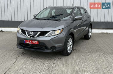 Внедорожник / Кроссовер Nissan Rogue Sport 2018 в Черновцах