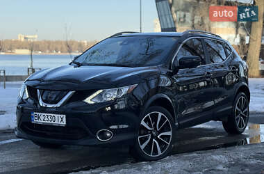 Внедорожник / Кроссовер Nissan Rogue Sport 2017 в Киеве