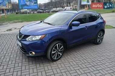Позашляховик / Кросовер Nissan Rogue Sport 2017 в Кам'янському