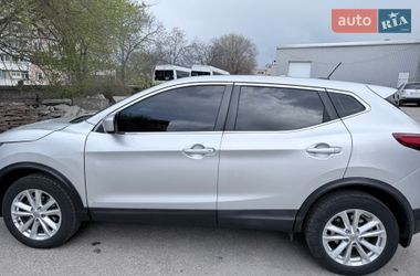 Внедорожник / Кроссовер Nissan Rogue Sport 2017 в Запорожье