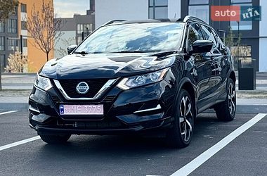 Внедорожник / Кроссовер Nissan Rogue Sport 2019 в Ровно