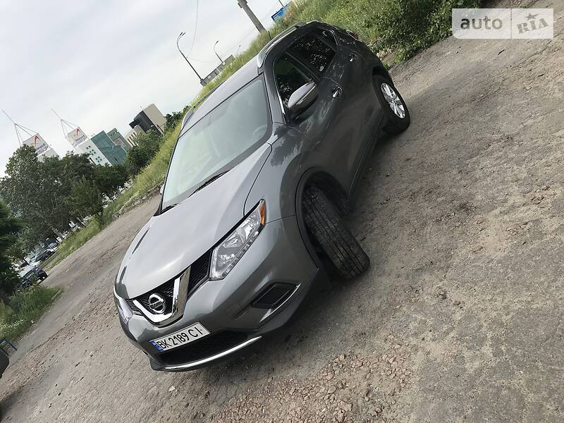 Позашляховик / Кросовер Nissan Rogue 2015 в Києві