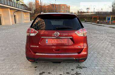 Внедорожник / Кроссовер Nissan Rogue 2016 в Луцке