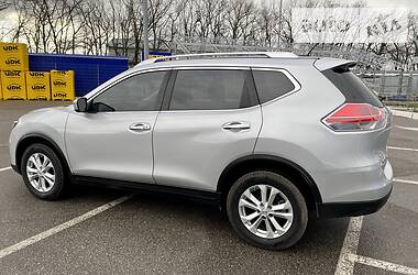 Позашляховик / Кросовер Nissan Rogue 2016 в 
