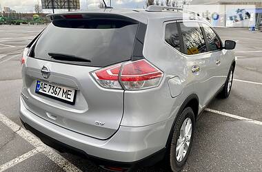 Позашляховик / Кросовер Nissan Rogue 2016 в 