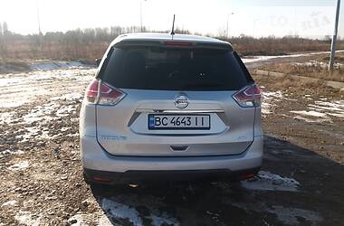 Позашляховик / Кросовер Nissan Rogue 2015 в 