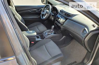 Позашляховик / Кросовер Nissan Rogue 2017 в 