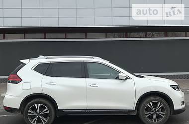 Позашляховик / Кросовер Nissan Rogue 2016 в 