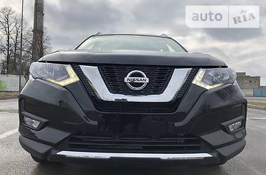 Внедорожник / Кроссовер Nissan Rogue 2017 в Здолбунове