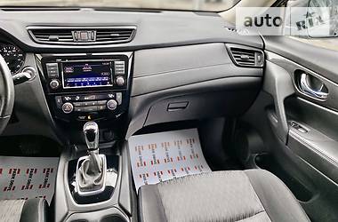 Позашляховик / Кросовер Nissan Rogue 2017 в 