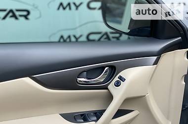 Позашляховик / Кросовер Nissan Rogue 2016 в 