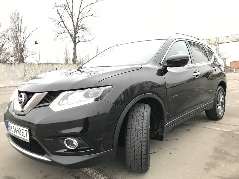 Позашляховик / Кросовер Nissan Rogue 2015 в Києві
