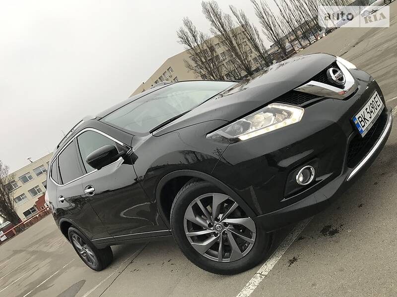 Позашляховик / Кросовер Nissan Rogue 2015 в 
