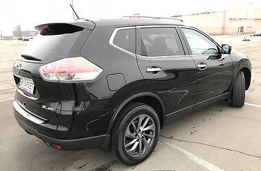 Позашляховик / Кросовер Nissan Rogue 2015 в 