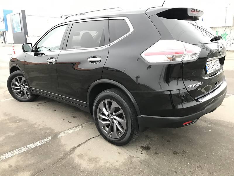 Позашляховик / Кросовер Nissan Rogue 2015 в Києві