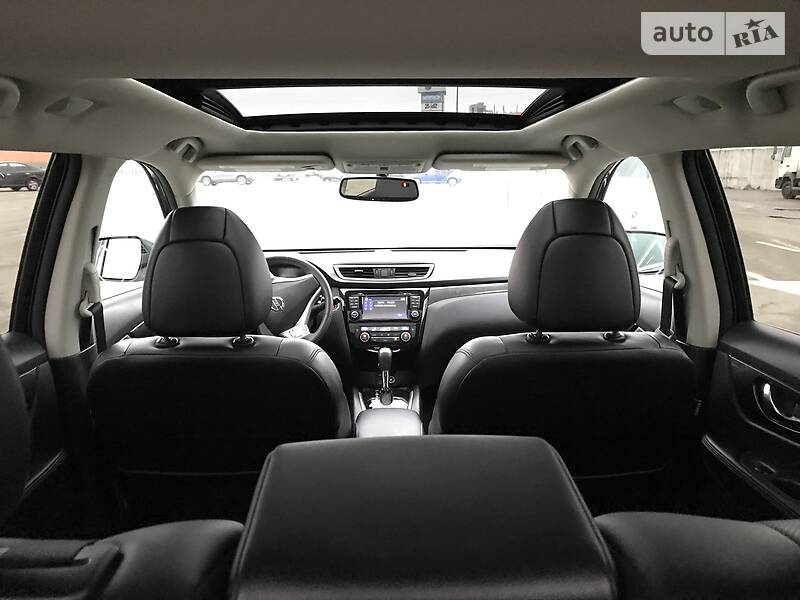 Позашляховик / Кросовер Nissan Rogue 2015 в Києві