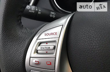Позашляховик / Кросовер Nissan Rogue 2015 в 