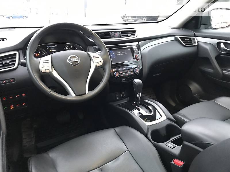 Позашляховик / Кросовер Nissan Rogue 2015 в Києві