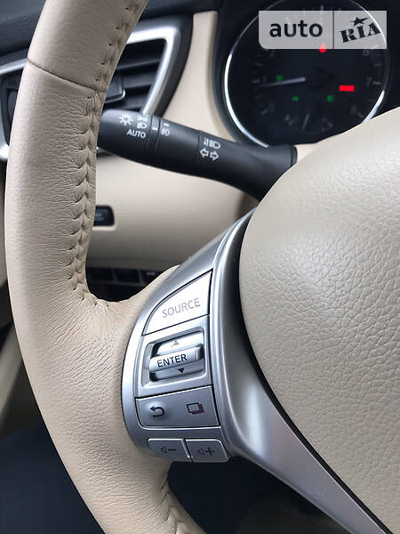 Позашляховик / Кросовер Nissan Rogue 2014 в Києві