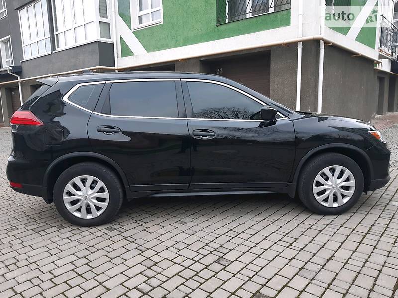 Позашляховик / Кросовер Nissan Rogue 2016 в Івано-Франківську