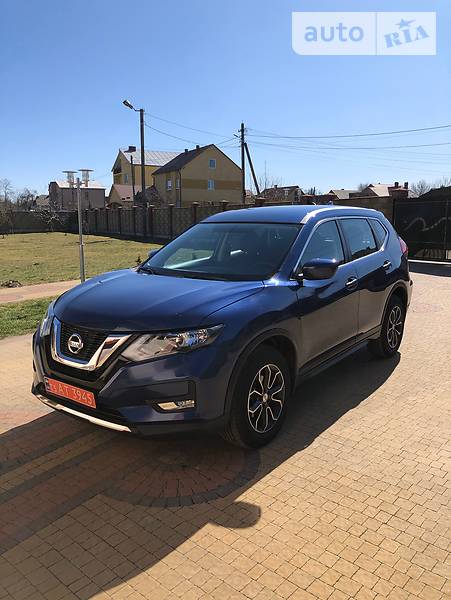 Позашляховик / Кросовер Nissan Rogue 2018 в Львові