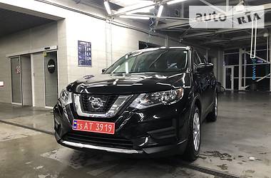 Позашляховик / Кросовер Nissan Rogue 2017 в 
